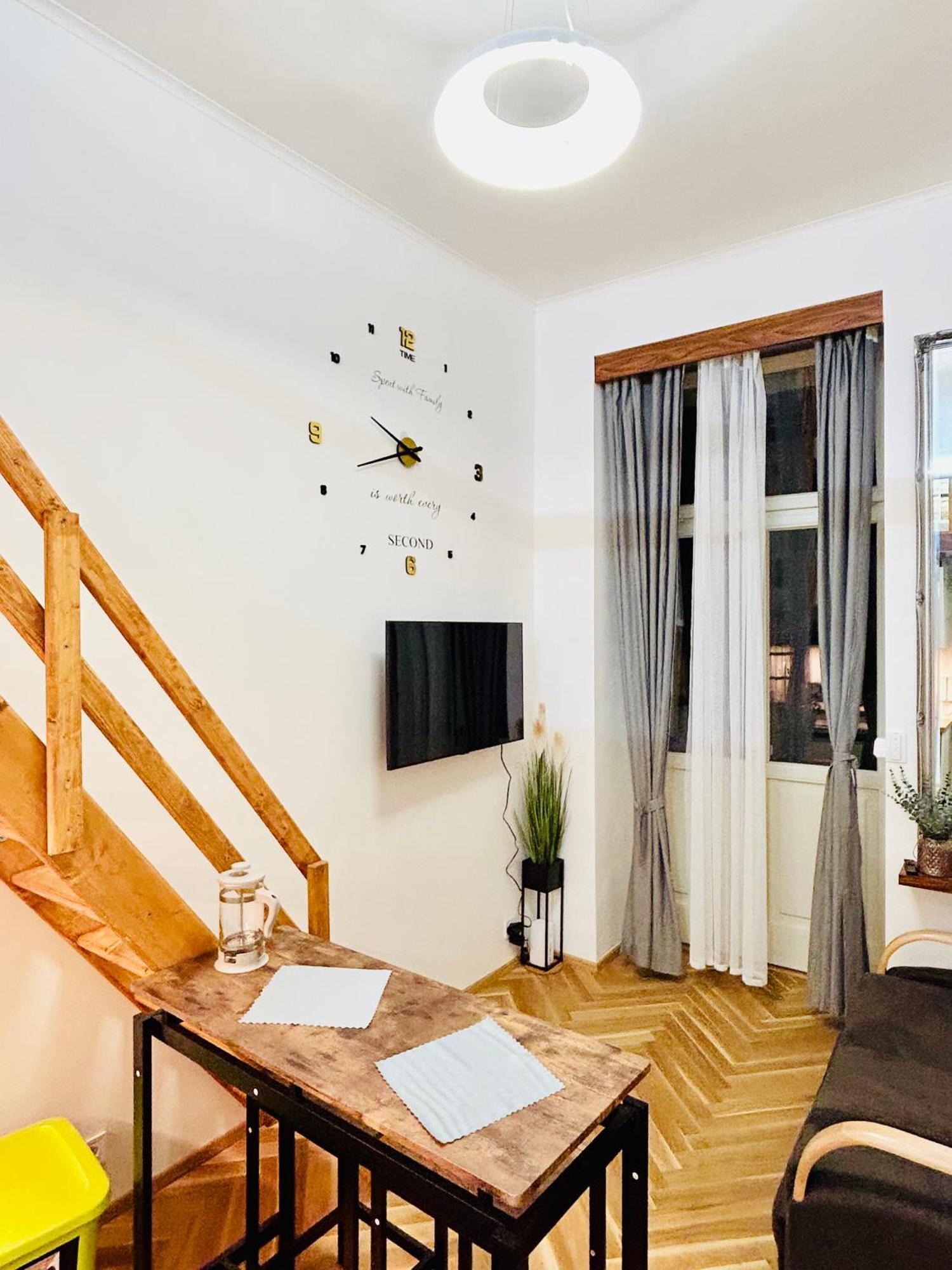 Cozy Design Homestay With Terrace Prága Kültér fotó